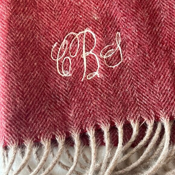 Mark & Graham Cashmere Rectangular Monogramme Fringe Soft Cozy Red Scarf  72x15" - Picture 5 of 6